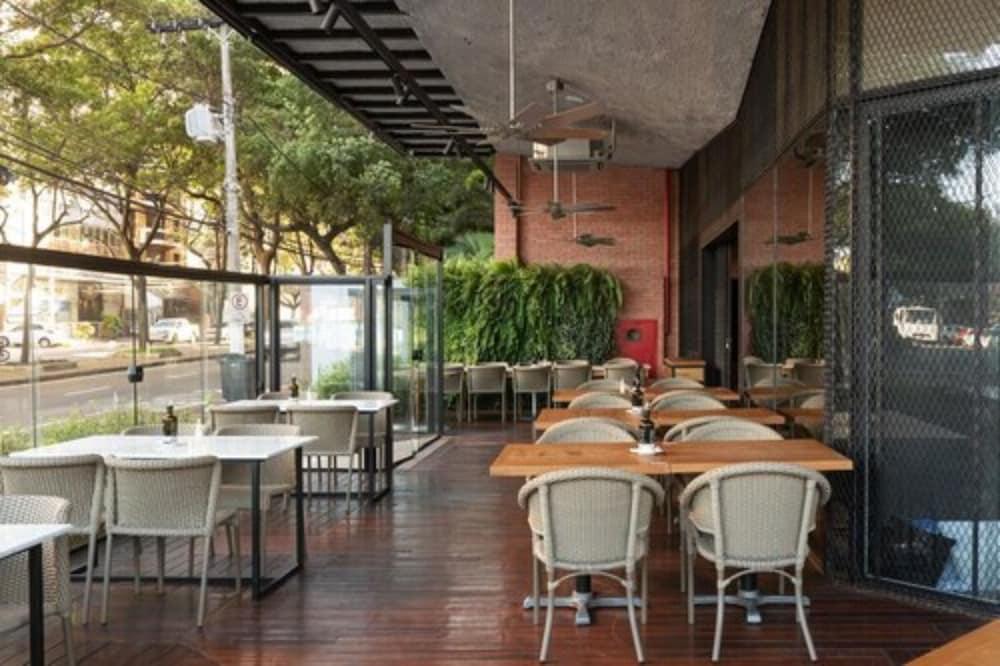 Ibis Vitoria Praia Do Canto 외부 사진
