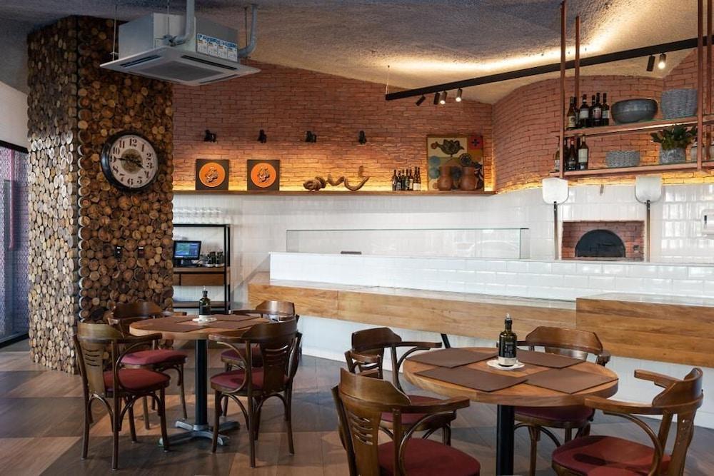 Ibis Vitoria Praia Do Canto 외부 사진