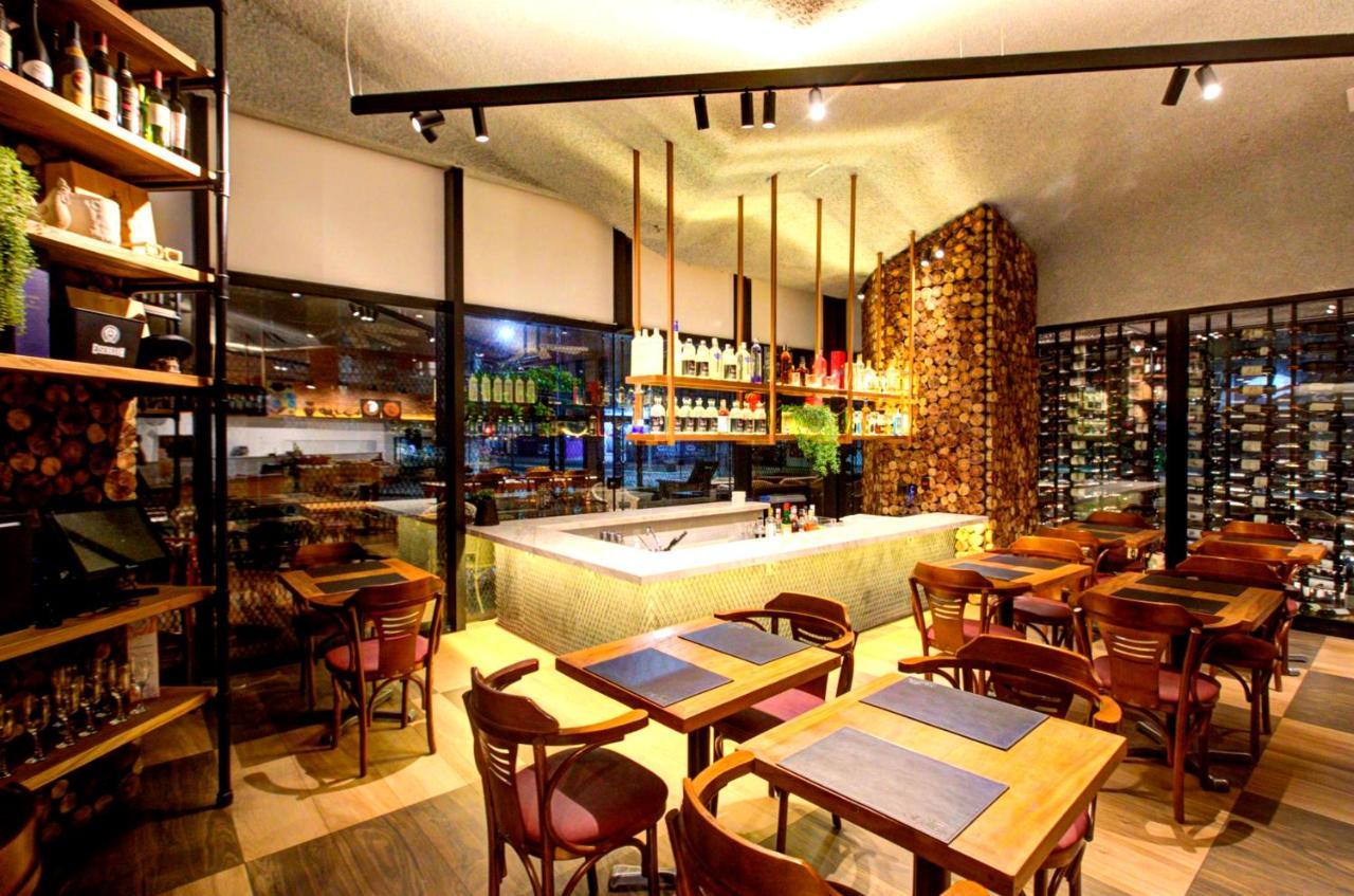 Ibis Vitoria Praia Do Canto 외부 사진