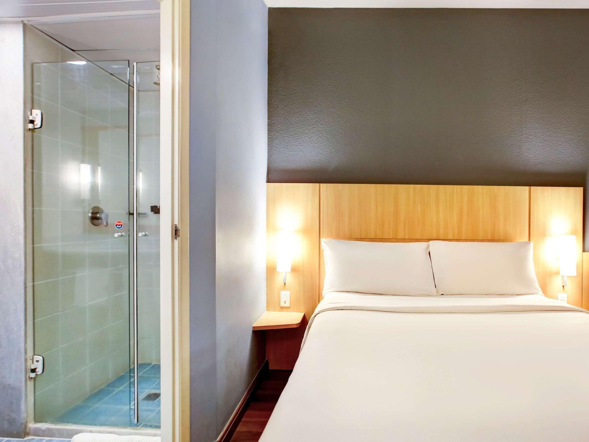 Ibis Vitoria Praia Do Canto 외부 사진