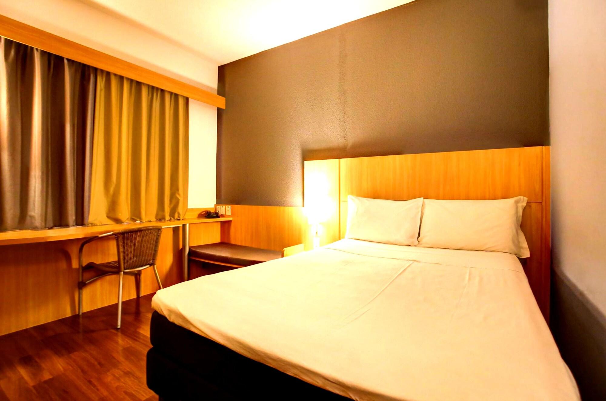 Ibis Vitoria Praia Do Canto 외부 사진