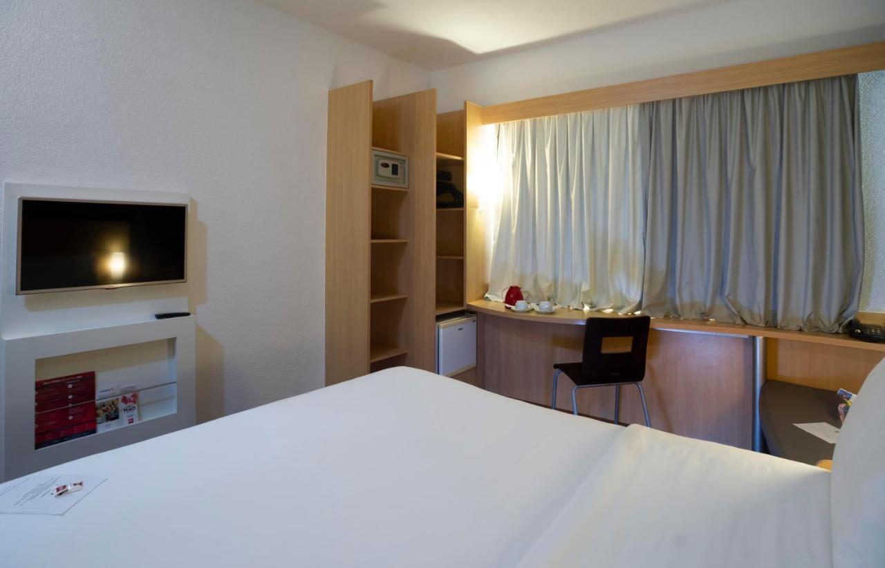 Ibis Vitoria Praia Do Canto 외부 사진